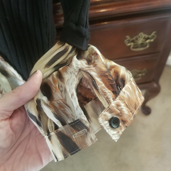 August Silk black sweater w leapoard bow blouse look - size M - Picture 5 of 8